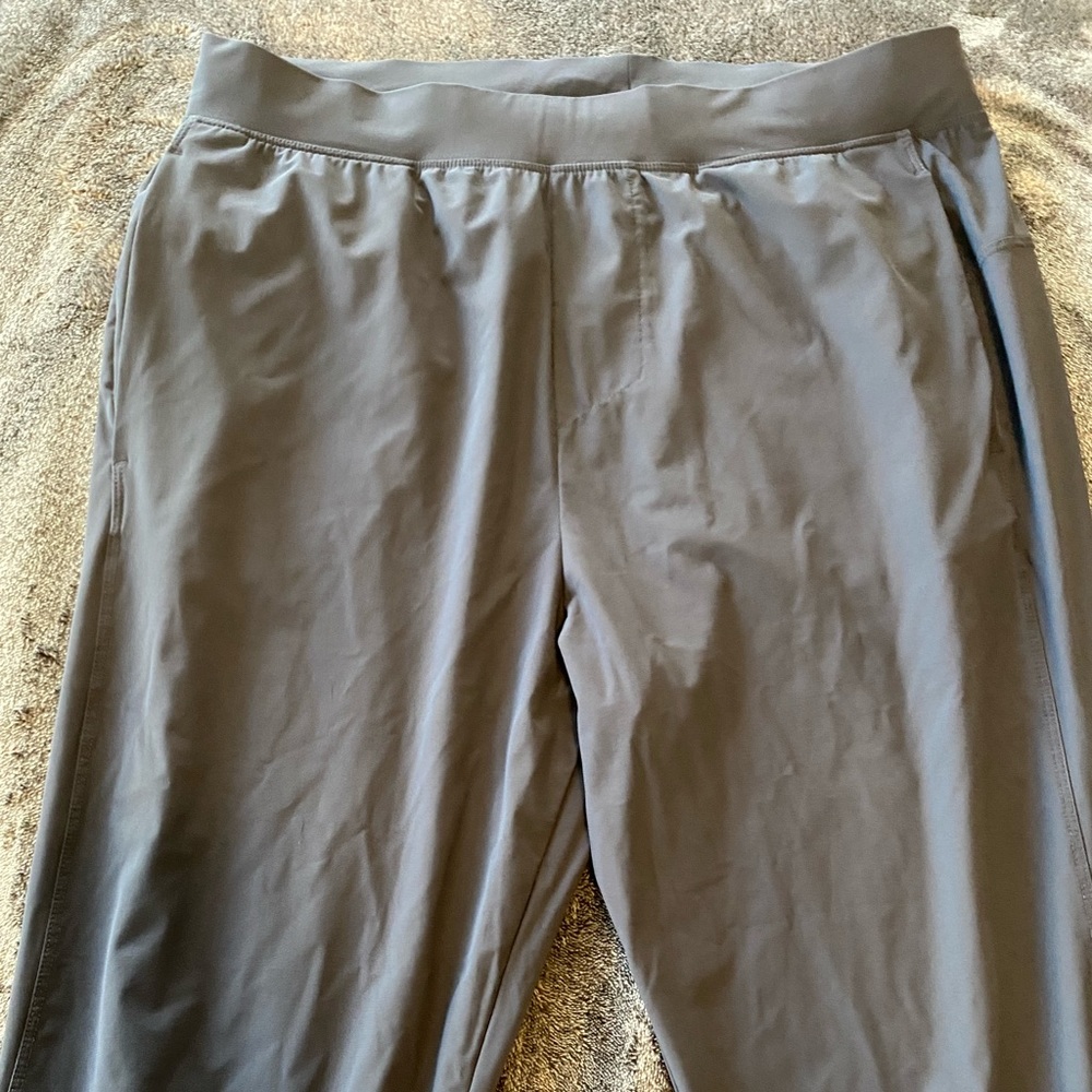 Men’s joggers